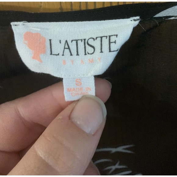 L’atiste by Amy 2-piece tie crop top and shorts set (small) - Picture 5 of 8